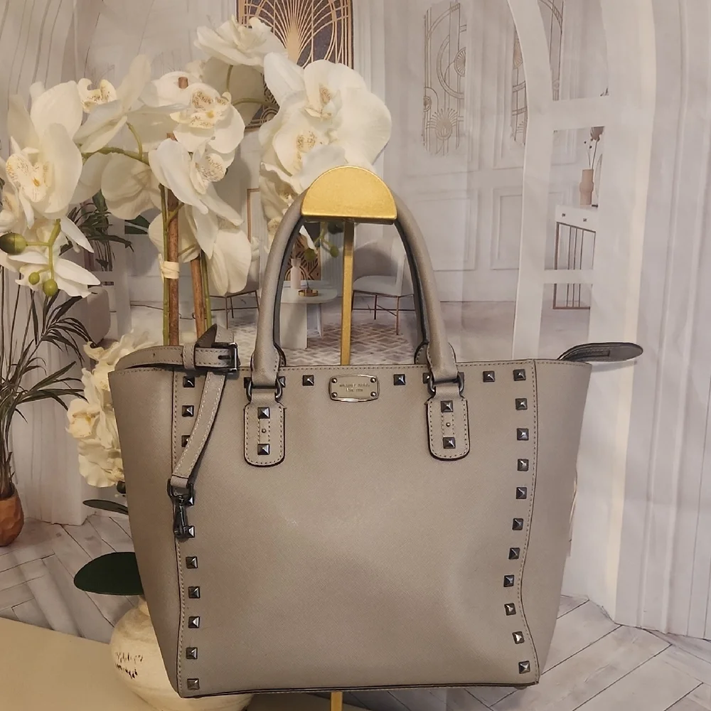 Michael Kors Gray 3 Way Crossbody Tote with Branded Lining. Great Condition!
